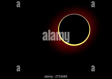 Annular Solar Eclipse 2023 sopra Crater Lake, Oregon Foto Stock