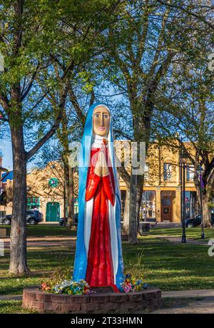 Las Vegas, New Mexico - 14 ottobre 2023: Plaza Park con bellissime sculture a Las Vegas, New Mexico Foto Stock