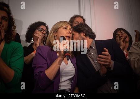 Buenos Aires, Buenos Aires, Argentina. 23 ottobre 2023. Conferenza stampa con il candidato presidenziale per il fronte sinistro, MYRIAM BREGMAN. Al suo fianco, la candidata per la vice presidente NICOLÃS DEL CAÃ‘o (Credit Image: © Daniella Fernandez Realin/ZUMA Press Wire) SOLO USO EDITORIALE! Non per USO commerciale! Foto Stock