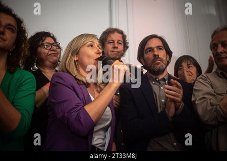 Buenos Aires, Buenos Aires, Argentina. 23 ottobre 2023. Conferenza stampa con il candidato presidenziale per il fronte sinistro, MYRIAM BREGMAN. Al suo fianco, la candidata per la vice presidente NICOLÃS DEL CAÃ‘o (Credit Image: © Daniella Fernandez Realin/ZUMA Press Wire) SOLO USO EDITORIALE! Non per USO commerciale! Foto Stock