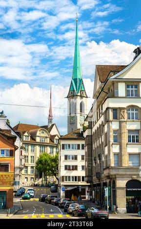 Predigerkirche, una delle quattro chiese principali della città vecchia di Zurigo in Svizzera Foto Stock