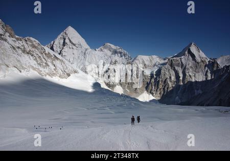 Arrampicatori nel Western Cwm sull'Everest. Foto Stock