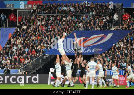 Tifosi durante la semifinale della Coppa del mondo di rugby 2023 tra Argentina e nuova Zelanda allo Stade de France di Saint-Denis, in Francia, il 20 ottobre 2023. Crediti: FAR EAST PRESS/AFLO/Alamy Live News Foto Stock