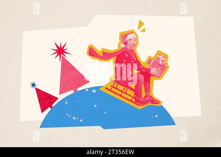 Immagine collage di un uomo stravagante e spensierato che indossa il cappello di babbo natale in slitta, innevato e ghiacciato, consegna all'aperto confezione regalo su sfondo beige Foto Stock