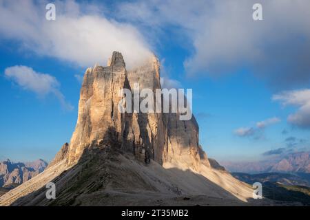 Italia, Trentino-alto Adige, nuvole sopra le tre Cime di Lavaredo Foto Stock