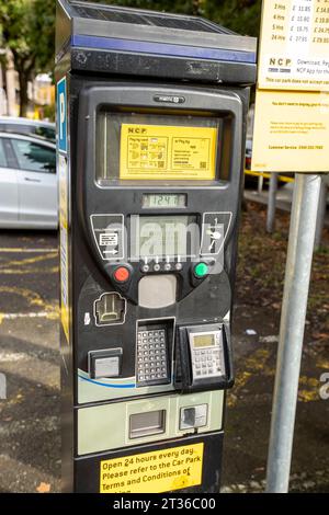 Parcheggio NCP a Sackville Street, Manchester. National Car Parks (NCP) è un operatore di parcheggio privato, con parcheggi in città, città, aeroporti, metropolitana di Londra e stazioni ferroviarie nazionali. Foto Stock