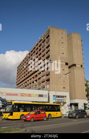 Brutalismus, Plattenbau, Ordensmeisterstraße, Tempelhofer Damm, Tempelhof, Tempelhof-Schöneberg, Berlino, Deutschland Foto Stock