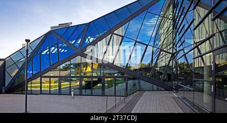 Il World Conference Center Bonn, abbreviato in WCCB, è un centro congressi nel distretto federale di Bonn, Renania, Germania Foto Stock