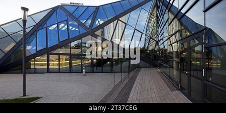 Il World Conference Center Bonn, abbreviato in WCCB, è un centro congressi nel distretto federale di Bonn, Renania, Germania Foto Stock