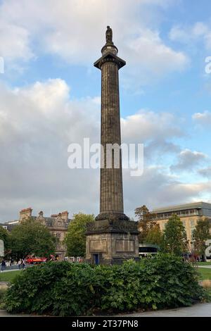 Edimburgo, Scozia, Gran Bretagna. 3 ottobre 2023. 20231003: Il Melville Monument è una colonna commemorativa di Henry Dundas, primo visconte Melville, e si trova a St. Andrew Square a Edimburgo, Scozia, Gran Bretagna. (Immagine di credito: © Chuck Myers/ZUMA Press Wire) SOLO USO EDITORIALE! Non per USO commerciale! Foto Stock