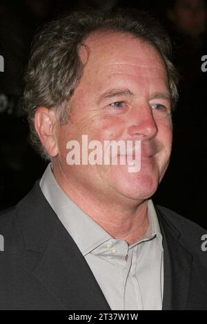 Lo scultore Don Gummer, marito di Meryl Streep, partecipa alla prima di "prime" al Ziegfeld Theatre di New York il 20 ottobre 2005. Crediti fotografici: Henry McGee/MediaPunch Foto Stock