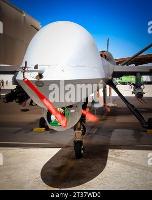 Tucson, Arizona, USA - 25 marzo 2023: Un mietitore mq-9, o Predator B, Unmanned Aerial Vehicle (UAV) in mostra al 2022 Thunder and Lightning Over A. Foto Stock