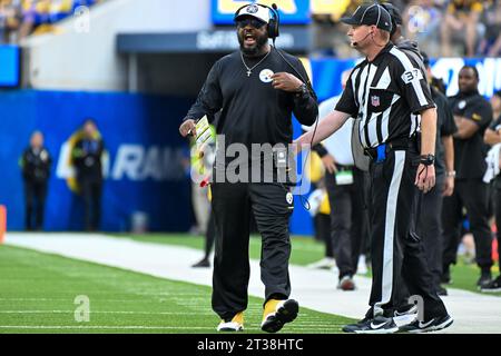 Il capo-allenatore dei Pittsburgh Steelers Mike Tomlin durante una partita di football NFL, domenica 22 ottobre 2023, a Inglewood, Calif. Gli Steelers sconfissero i Rams 24- Foto Stock
