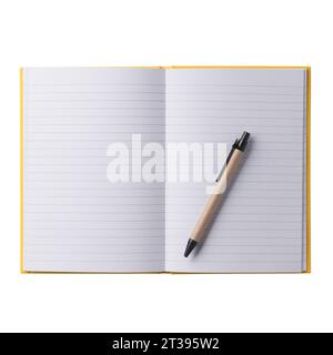 Aprire il blocco appunti con la penna. Realistico, fotografico, isolato su sfondo bianco. Foto Stock