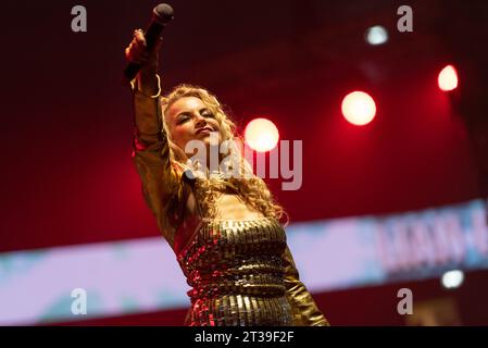 LIAN ROSS canta durante il concerto della discoteca 80, Cluj-Napoca, sabato 2 luglio 2022. Foto Stock