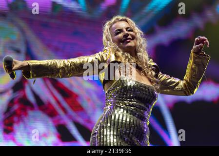 LIAN ROSS canta durante il concerto della discoteca 80, Cluj-Napoca, sabato 2 luglio 2022. Foto Stock