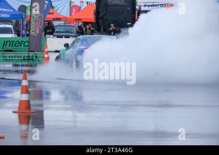 Attività di deriva in auto presso l'Intercity Istanbul Park. Abbas Cimen è alla deriva con l'auto all'Intercity. Foto Stock