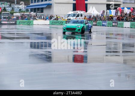 Attività di deriva in auto presso l'Intercity Istanbul Park. Abbas Cimen è alla deriva con l'auto all'Intercity. Foto Stock