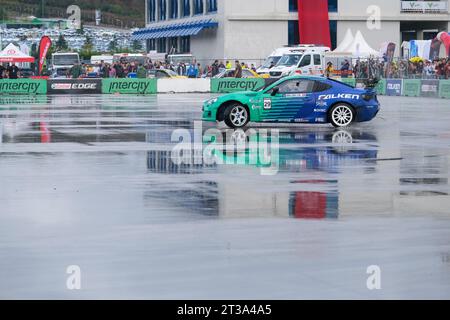 Attività di deriva in auto presso l'Intercity Istanbul Park. Abbas Cimen è alla deriva con l'auto all'Intercity. Foto Stock