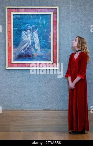 Londra, Regno Unito. 24 ottobre 2023. Alphonse Etienne Dinet, Jeunes filles revenant de la fete, Est £120,000-180,000 - arte orientalista a Bonhams New Bond Street, Londra. Crediti: Guy Bell/Alamy Live News Foto Stock