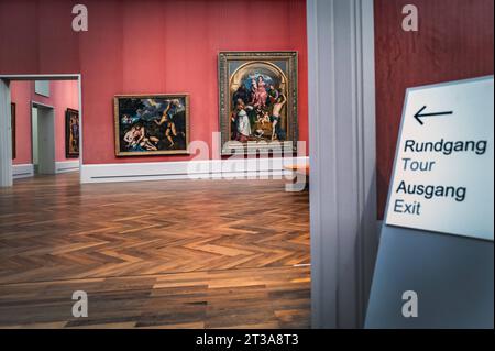 Berlin Mitte Tiergarten das Kulturforum : Gemäldegalerie - 24.10.2023 Kulturforum *** Berlin Mitte Tiergarten the Culture Forum Picture Gallery 24 10 2023 Culture Forum Credit: Imago/Alamy Live News Foto Stock
