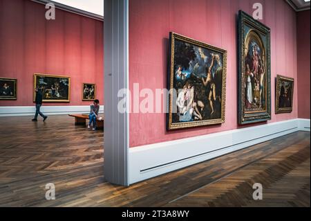 Berlin Mitte Tiergarten das Kulturforum : Gemäldegalerie - 24.10.2023 Kulturforum *** Berlin Mitte Tiergarten the Culture Forum Picture Gallery 24 10 2023 Culture Forum Credit: Imago/Alamy Live News Foto Stock