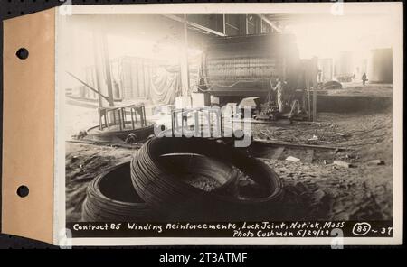 Contratto n. 85, produzione e consegna di tubi per cilindri in acciaio per calcestruzzo prefabbricato, Southborough, Framingham, Wayland, Natick, Weston, Winding reinforcements, Natick, Mass., maggio 29, 1939 Foto Stock