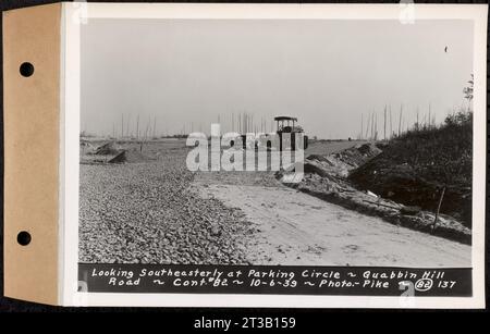 Contract No. 82, Constructing Quabbin Hill Road, Ware, looking southeEast ly at parking Circle, Ware, Mass., 6 ottobre 1939 Foto Stock