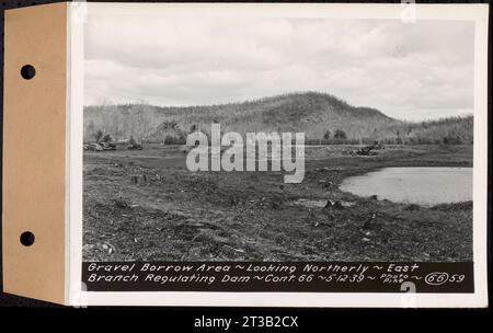 Contratto n. 66, Regulating Dams, Middle Branch (New Salem), and East Branch of the Swift River, Hardwick and Petersham (ex Dana), Gravel Borrow area, guardando a nord, East Branch Regulation Dam, Hardwick, Mass., 12 maggio 1939 Foto Stock