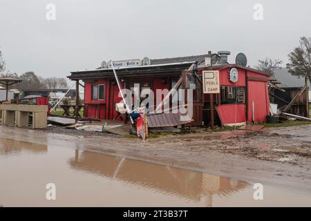 1 gennaio 1970, Schleswig-Holstein, Langballig: L'area di ingresso di un ristorante in un campeggio è danneggiata. A Flensburg, i livelli d'acqua più alti in più di 100 anni sono stati raggiunti durante l'ondata di tempesta del secolo. Foto: Frank Molter/dpa Foto Stock