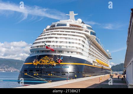 Nave da crociera Disney Dream ormeggiata a Puerto de Vigo, Vigo, Provincia di Pontevedra, Galizia, Regno di Spagna Foto Stock