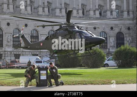 Vienna, Austria. 23 ottobre 2023. Esibizione delle forze armate austriache. Sbarco del leone Leonardo AW169 Foto Stock