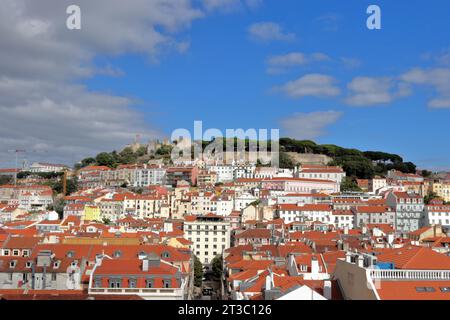 Vista aerea di Lisbona, tetti rossi Foto Stock