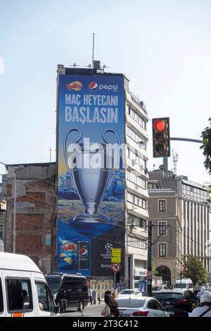 Finale della PEPSI UEFA Champions League a Istanbul in Turchia con cartellone pubblicitario su un muro Foto Stock