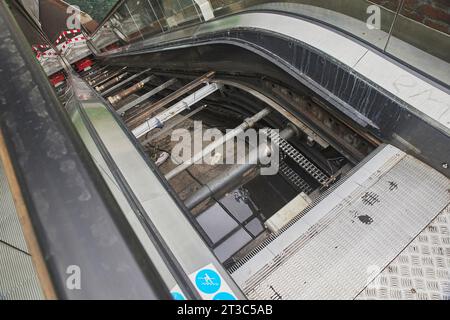 Scala mobile rotta nei Paesi Bassi. Gli interni sono aperti Foto Stock