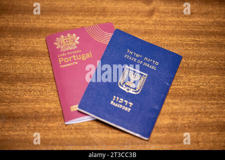 Doppia cittadinanza, passaporto israeliano e portoghese Foto Stock