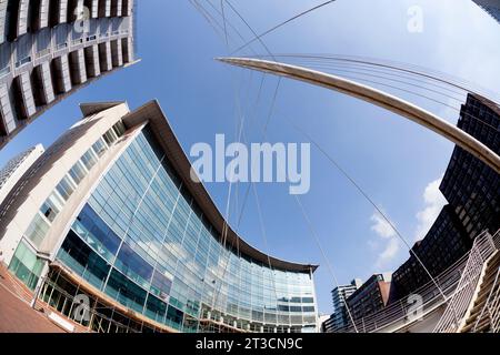 Lowry Hotel e Trinity Bridge in Clermon-Ferrand Square, Sslford, Manchester Foto Stock