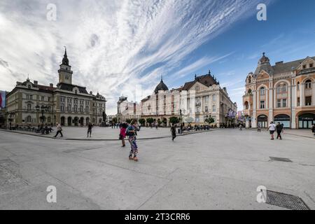 Piazza principale con municipio, Novi Sad, Serbia Foto Stock