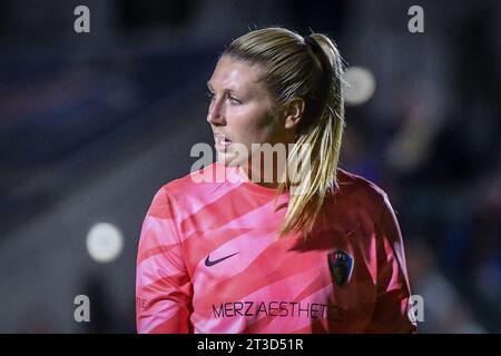 Cary, Stati Uniti. 22 ottobre 2023. Cary, Stati Uniti, 22 ottobre 2023: Casey Murphy (1 North Carolina Courage) durante i quarti di finale della National Women's Soccer League tra North Carolina Courage V Gotham FC al WakeMed Soccer Park di Cary, NC Stati Uniti (SOLO USO EDITORIALE). (Rebekah Wynkoop/SPP) credito: SPP Sport Press Photo. /Alamy Live News Foto Stock