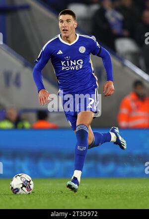 Leicester, Regno Unito. 24 ottobre 2023. Cesare Casadei di Leicester City durante la partita del campionato Sky Bet al King Power Stadium di Leicester. Il credito fotografico dovrebbe leggere: Darren Staples/Sportimage Credit: Sportimage Ltd/Alamy Live News Foto Stock