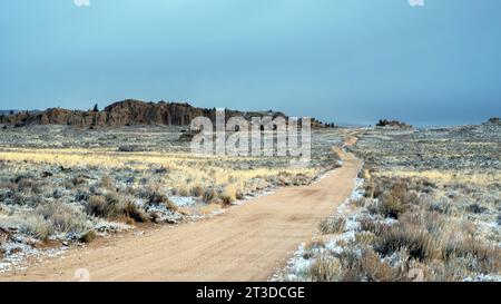 Hartman Rocks. 14 ottobre 2023. Un'alba autunnale sulle alte formazioni rocciose desertiche delle Hartman Rocks. Gunnison, Colorado. Credito: csm/Alamy Live News Foto Stock