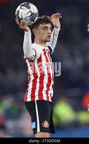 Leicester, Regno Unito. 24 ottobre 2023. Niall Huggins di Sunderland durante la partita del campionato Sky Bet al King Power Stadium di Leicester. Il credito fotografico dovrebbe leggere: Darren Staples/Sportimage Credit: Sportimage Ltd/Alamy Live News Foto Stock