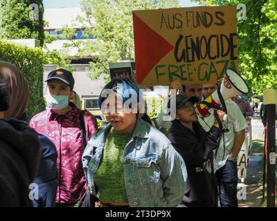 Australia, 25 ottobre 2023, circa 100 persone si sono riunite per protestare contro l'ambasciatore israeliano, Amir Maimon, al National Press Club of Australia - 25 ottobre 2023 Foto Stock