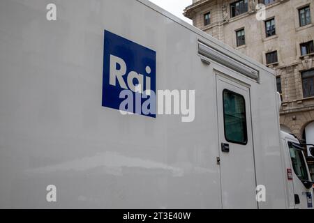 Milano, ITALIA - 10 21 2023 : RAI radio televisione Italiana, marchio e testo della società italiana di radiodiffusione Foto Stock