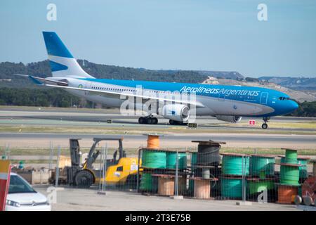 Avión de Línea Airbus A330 de la aerolínea Aerolíneas Argentinas Foto Stock