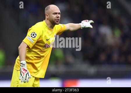 Milano, Italia. 24 ottobre 2023. Alexander Schlager del Salzburg gestures durante la partita di UEFA Champions League tra FC Internazionale e FC Salzburg allo Stadio Giuseppe Meazza il 24 ottobre 2023 a Milano. Crediti: Marco Canoniero/Alamy Live News Foto Stock