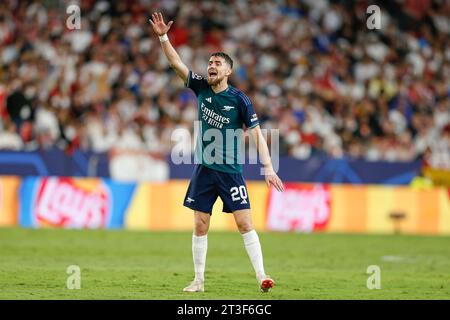 Siviglia, Spagna. 24 ottobre 2023. Jorginho Frello dell'Arsenal FC durante la partita di UEFA Champions League, gruppo B, tra Sevilla FC e Arsenal FC ha giocato al Ramon Sanchez Pizjuan Stadium il 24 ottobre 2023 a Siviglia, in Spagna. (Foto di Antonio Pozo/PRESSINPHOTO) crediti: PRESSINPHOTO SPORTS AGENCY/Alamy Live News Foto Stock