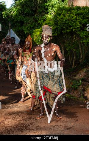 Camerun, zona ovest, distretto MiFi, Bangoua, cerimonia di intitizzazione di giovani ragazzi chiamati Kak Foto Stock