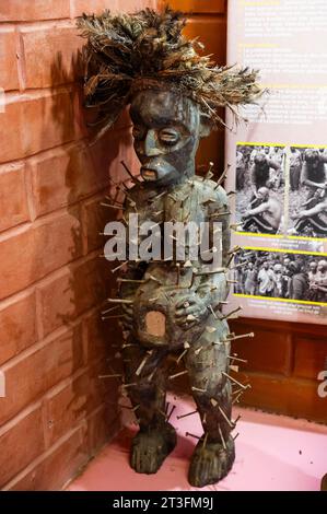 Camerun, zona ovest, quartiere MiFi, Bangoua, statua nel museo del dominio Foto Stock