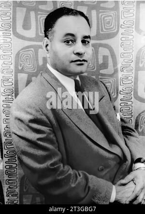 Ralph Bunche. Ritratto dello scienziato politico e diplomatico americano, Ralph Johnson Bunche (1904-1971) di Carl van Vechten, 1951 Foto Stock